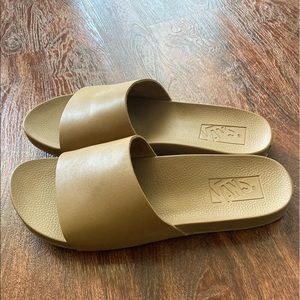 Vans slides
